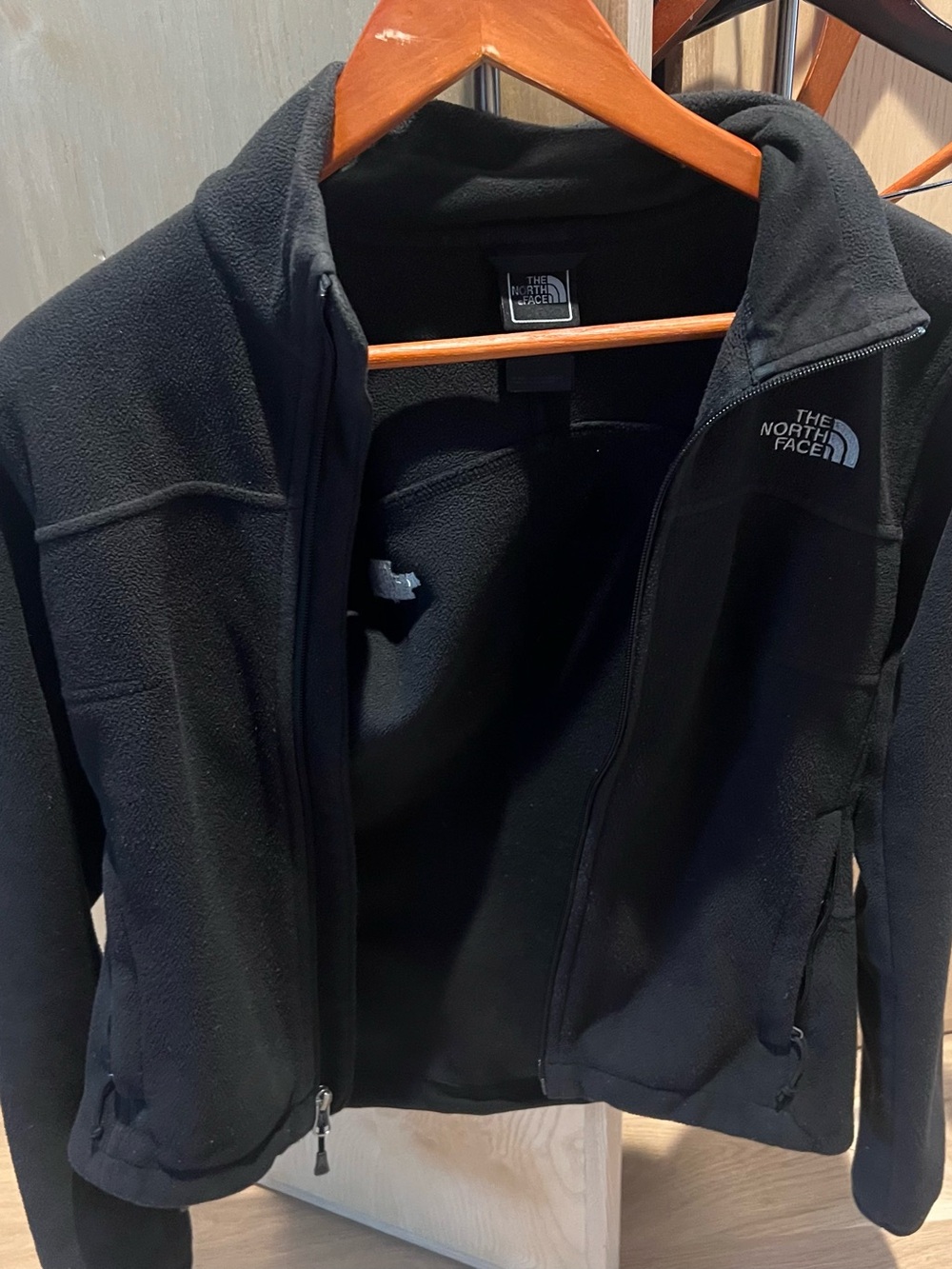 The North Face XS Women’s Black Full-Zip Fleece Jacket